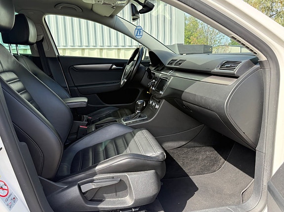 Volkswagen Passat 10 of 13