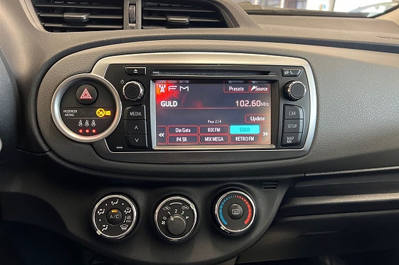 Toyota Yaris 15 of 21