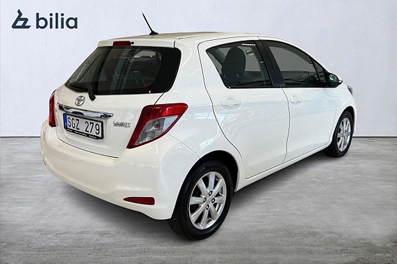 Toyota Yaris 19 of 21