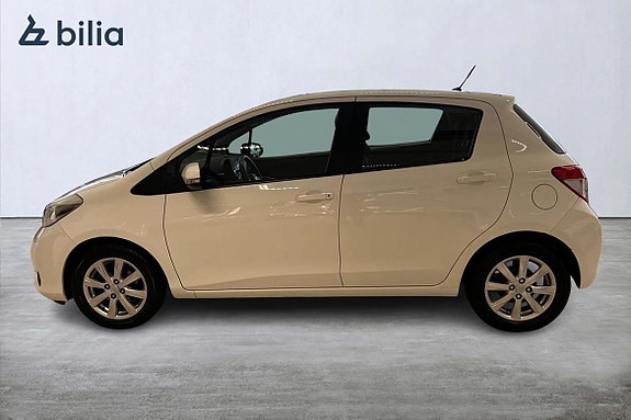 Toyota Yaris 3 of 21