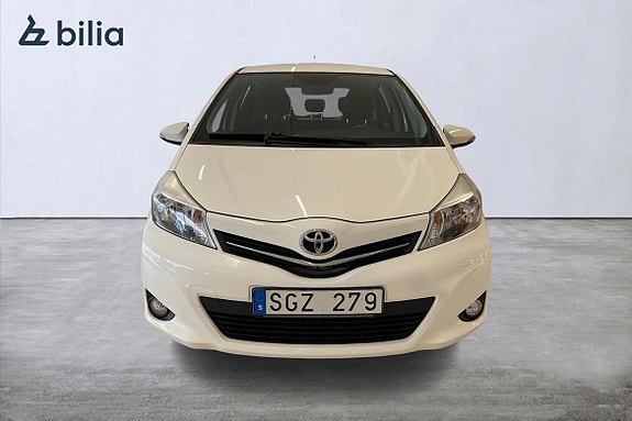 Toyota Yaris 6 of 21