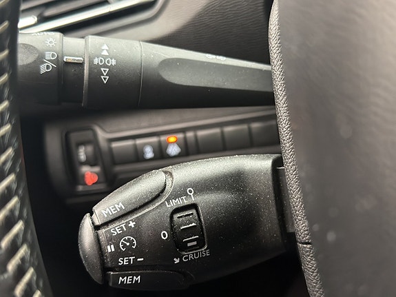Peugeot 308 15 of 30
