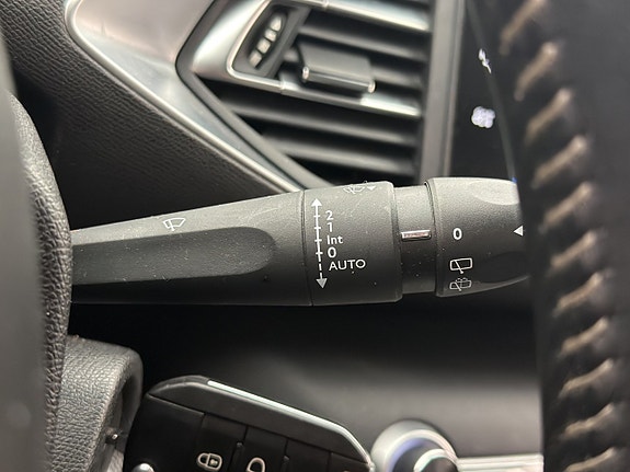 Peugeot 308 19 of 30