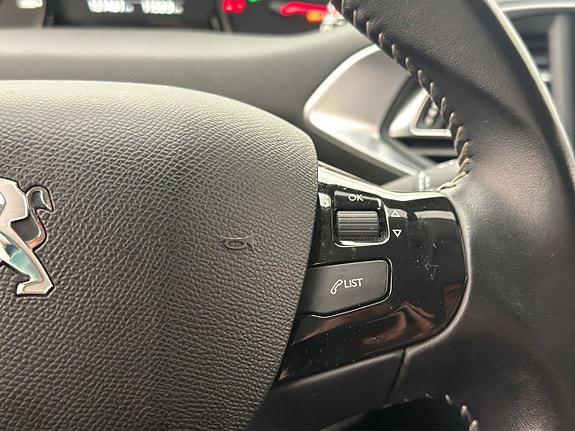 Peugeot 308 18 of 30