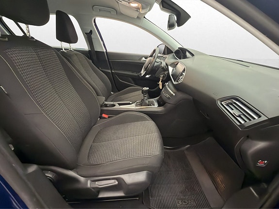 Peugeot 308 25 of 30