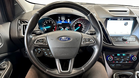 Ford Kuga 13 of 16
