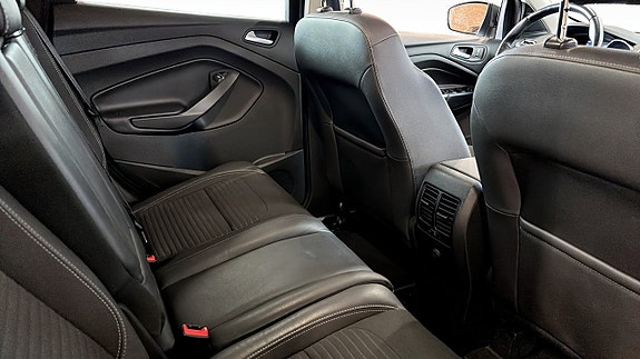 Ford Kuga 5 of 16