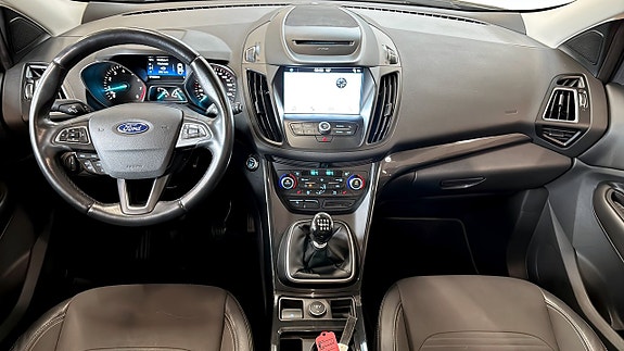 Ford Kuga 4 of 16