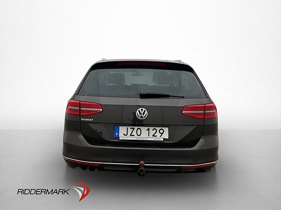 Volkswagen Passat 7 of 29