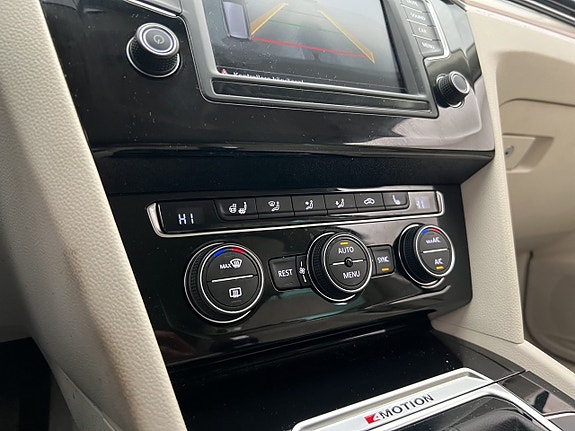 Volkswagen Passat 20 of 29