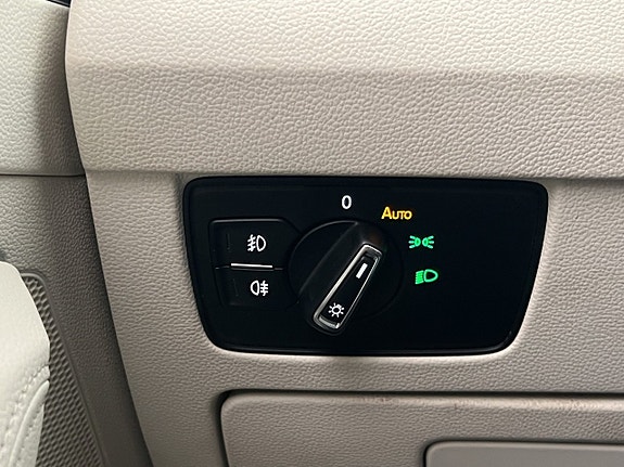 Volkswagen Passat 14 of 29