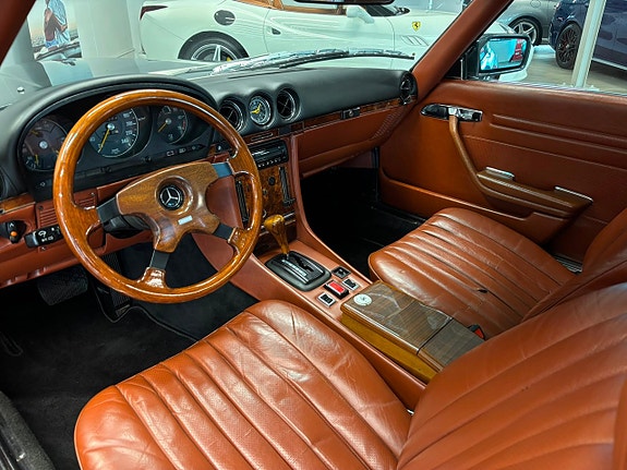 Mercedes-Benz SL350 10 of 23