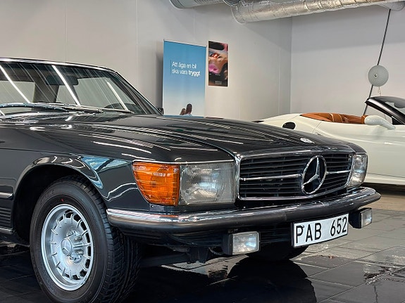 Mercedes-Benz SL350 5 of 23