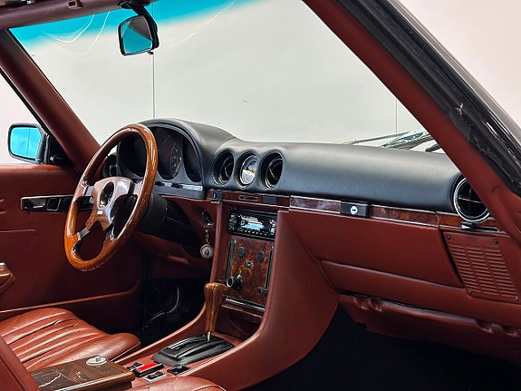 Mercedes-Benz SL350 22 of 23
