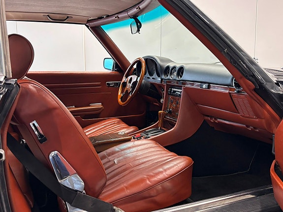 Mercedes-Benz SL350 21 of 23