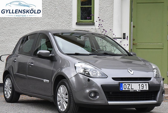Renault Clio 2 of 13