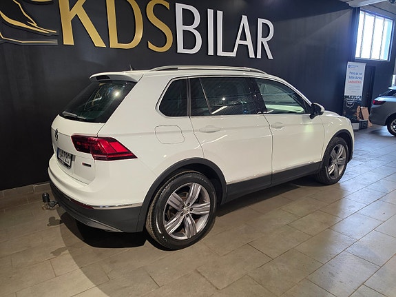 Volkswagen Tiguan 5 of 15