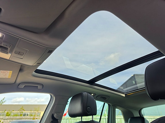 Volkswagen Tiguan 7 of 15