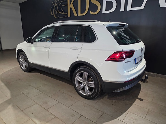 Volkswagen Tiguan 3 of 15