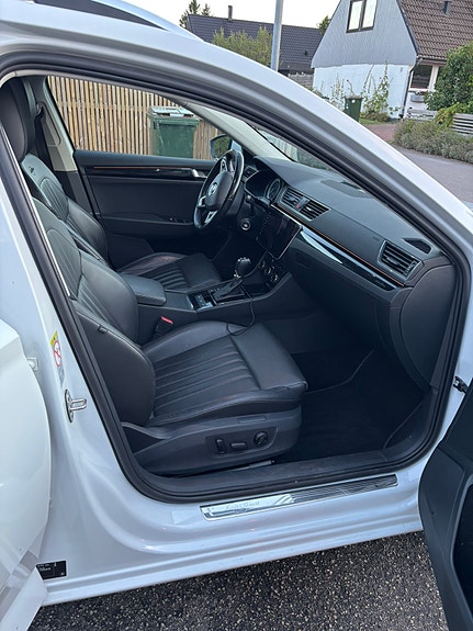 Skoda Superb 8 of 9