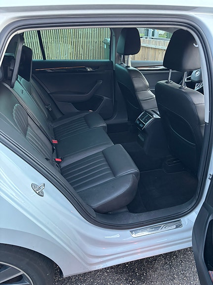 Skoda Superb 9 of 9