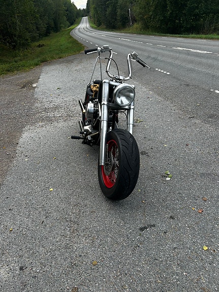 Harley-Davidson Bobber 2 of 4
