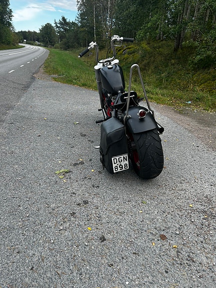 Harley-Davidson Bobber 4 of 4