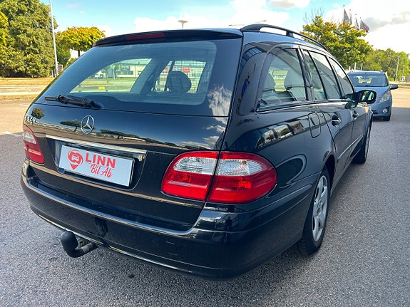 Mercedes-Benz E240 4 of 20