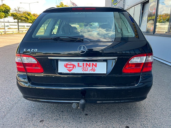 Mercedes-Benz E240 5 of 20