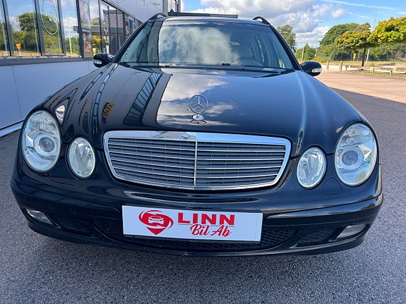 Mercedes-Benz E240 2 of 20