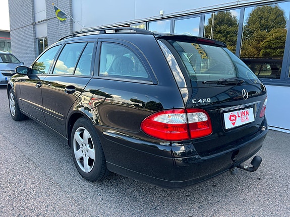 Mercedes-Benz E240 6 of 20
