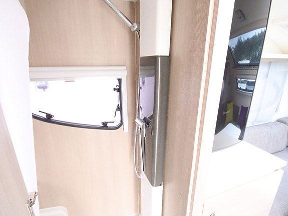 Adria Action 361LH 11 of 14