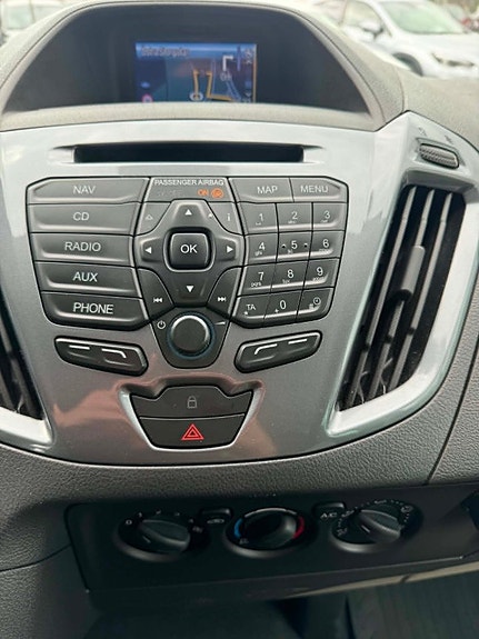 Ford Custom Tourneo 23 of 27