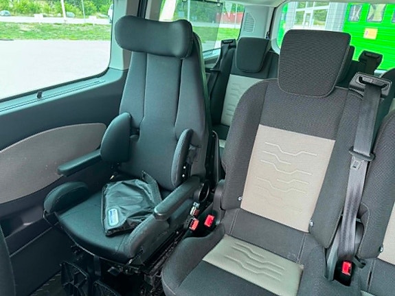 Ford Custom Tourneo 13 of 27
