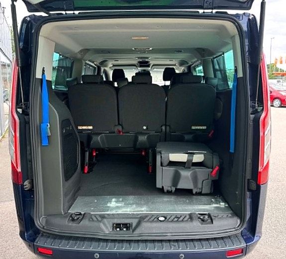 Ford Custom Tourneo 27 of 27