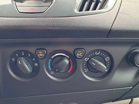 Ford Custom Tourneo 19 of 27