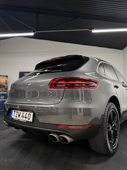 Porsche Macan S 8 of 26