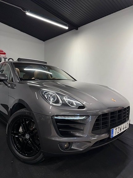 Porsche Macan S 4 of 26