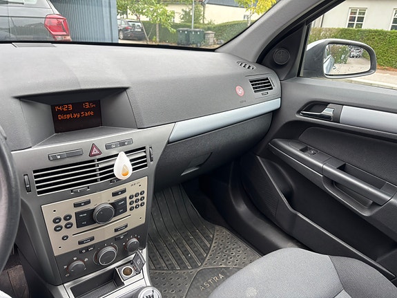 Opel Astra 5 of 8