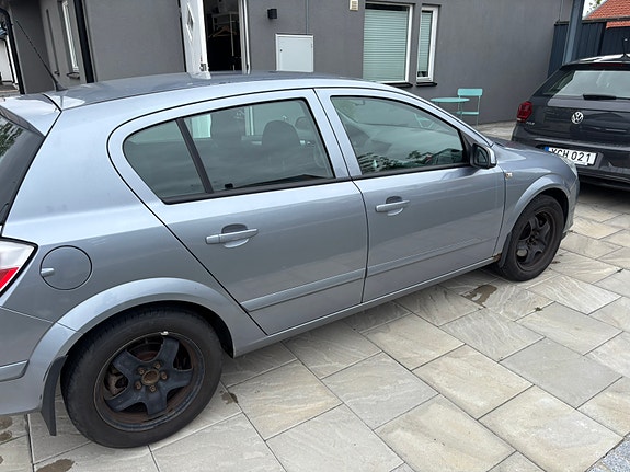 Opel Astra 3 of 8