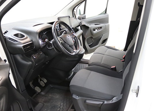 Opel Combo 7 of 26