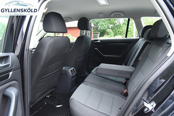 Volkswagen Golf VI 10 of 13