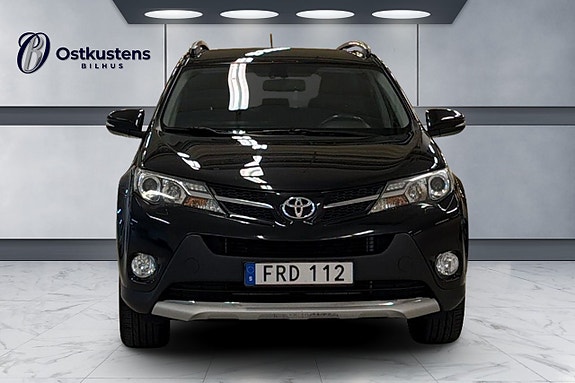 Toyota RAV4 5 of 11