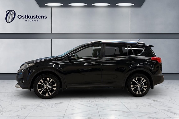 Toyota RAV4 8 of 11