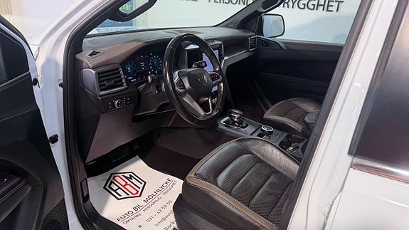 Volkswagen Amarok 6 of 25