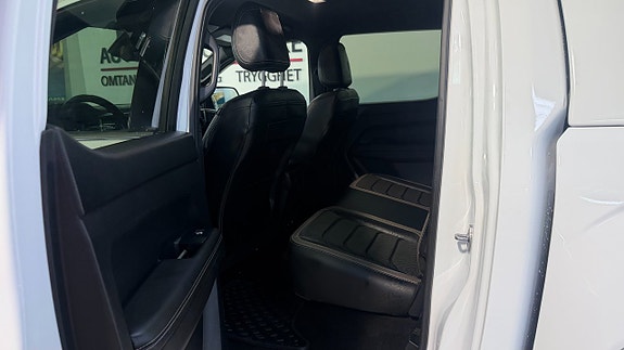 Volkswagen Amarok 7 of 25