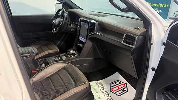 Volkswagen Amarok 24 of 25