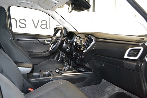 Isuzu D-max 8 of 10