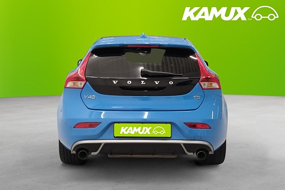 Volvo V40 5 of 21