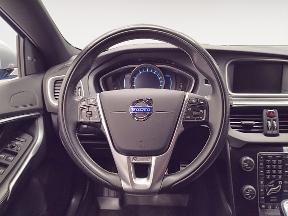 Volvo V40 13 of 21